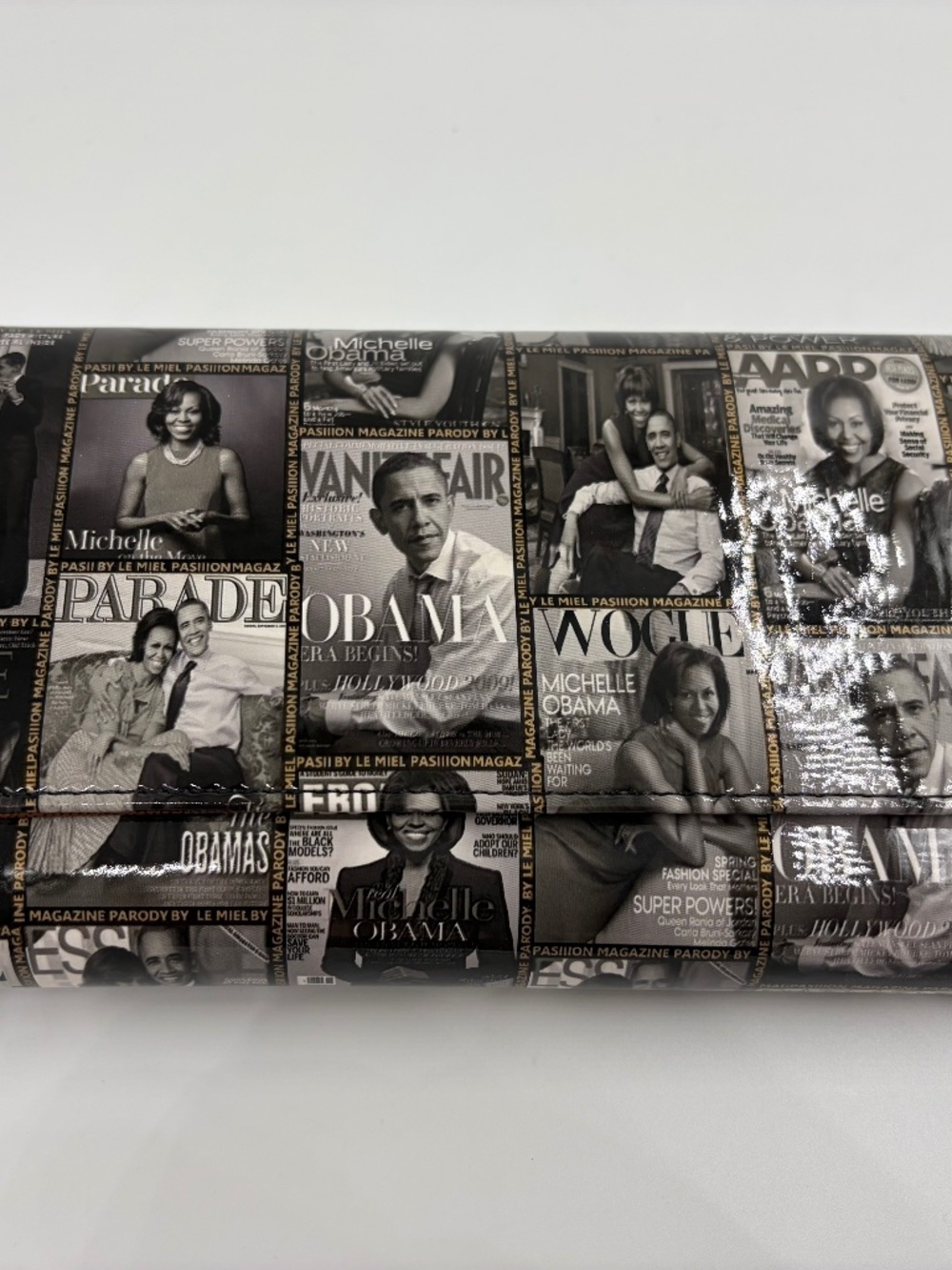 Nicole Lee NWT Magazine Print Convertible Wallet Clutch Crossbody Vegan Leather